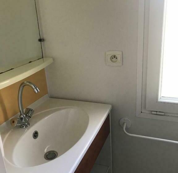 ベッドアンドブレックファースト Le Clos De Banes