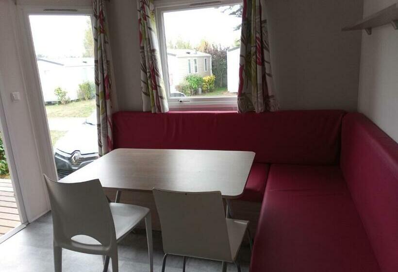 ベッドアンドブレックファースト Le Clos De Banes