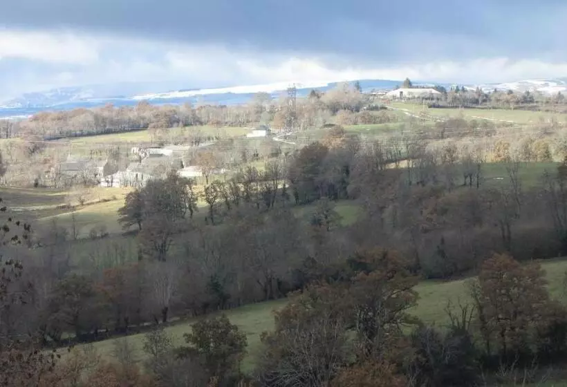 ベッドアンドブレックファースト Le Clos De Banes