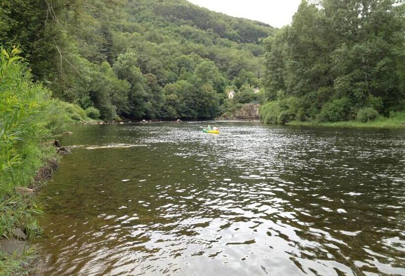 ベッドアンドブレックファースト Le Clos De Banes