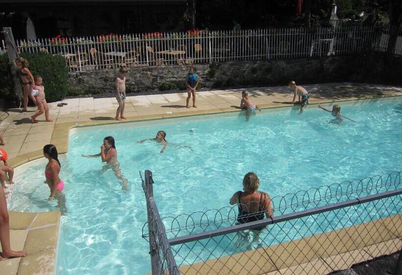 ベッドアンドブレックファースト Le Clos De Banes