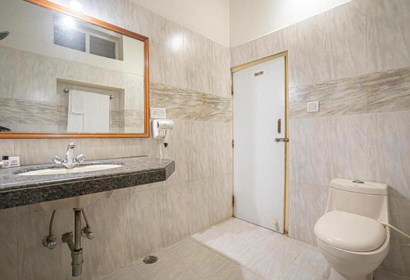 호텔 Chandrawati Palace