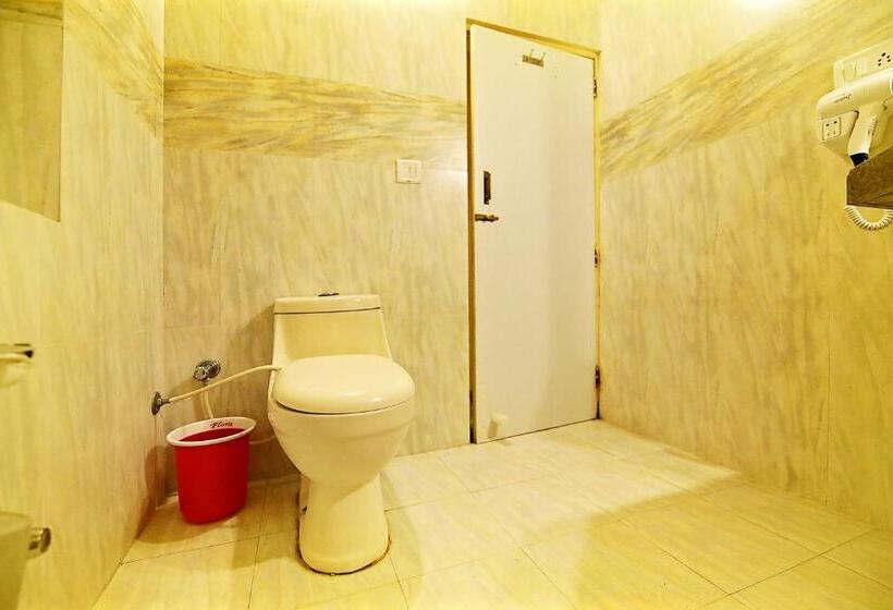 호텔 Chandrawati Palace