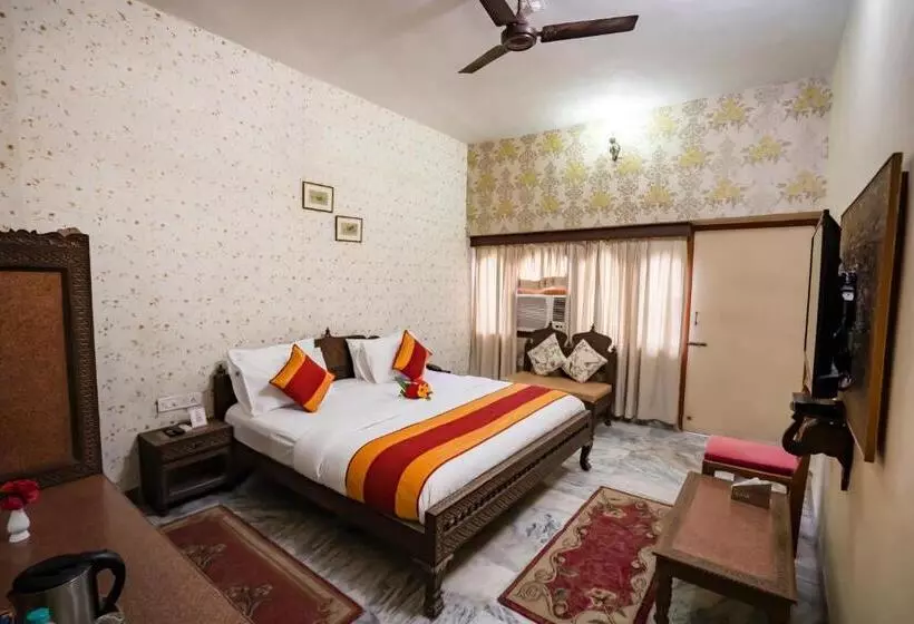 ホテル Chandrawati Palace