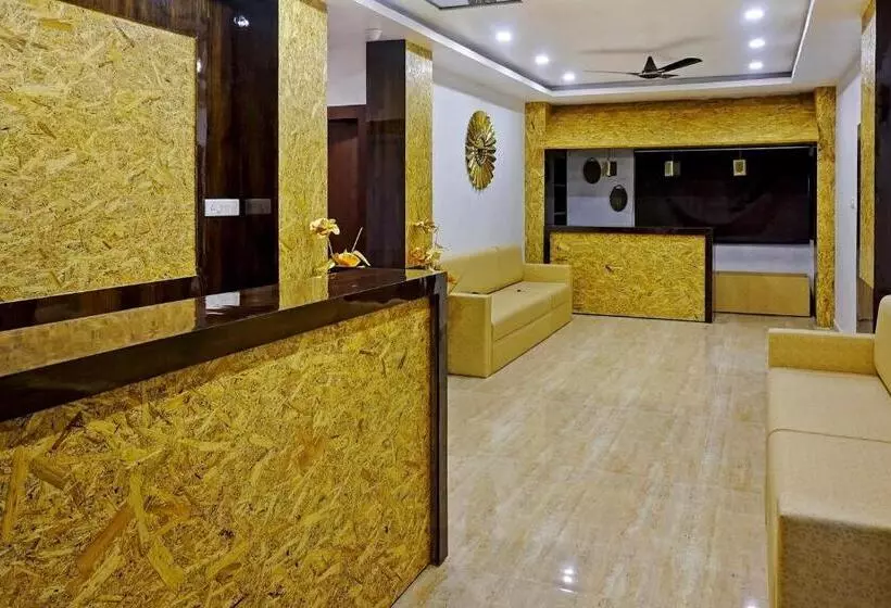 Hotelli Collection O Gauri Shree