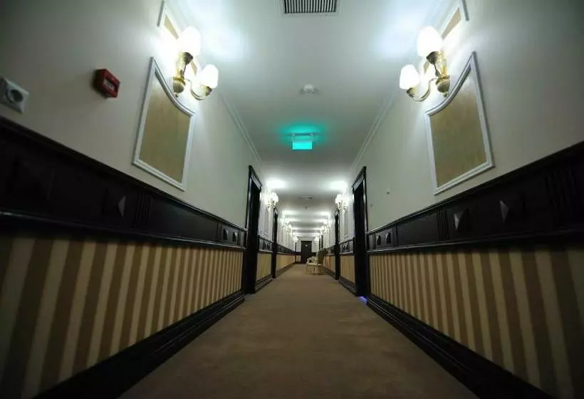 Majatalo Carul Din Stele