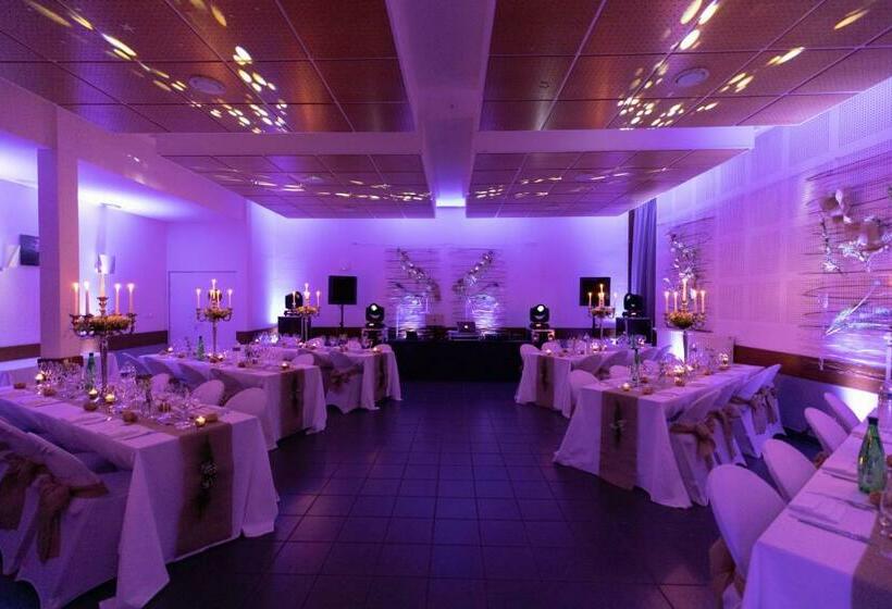 膳宿费 Château De Petit Bois