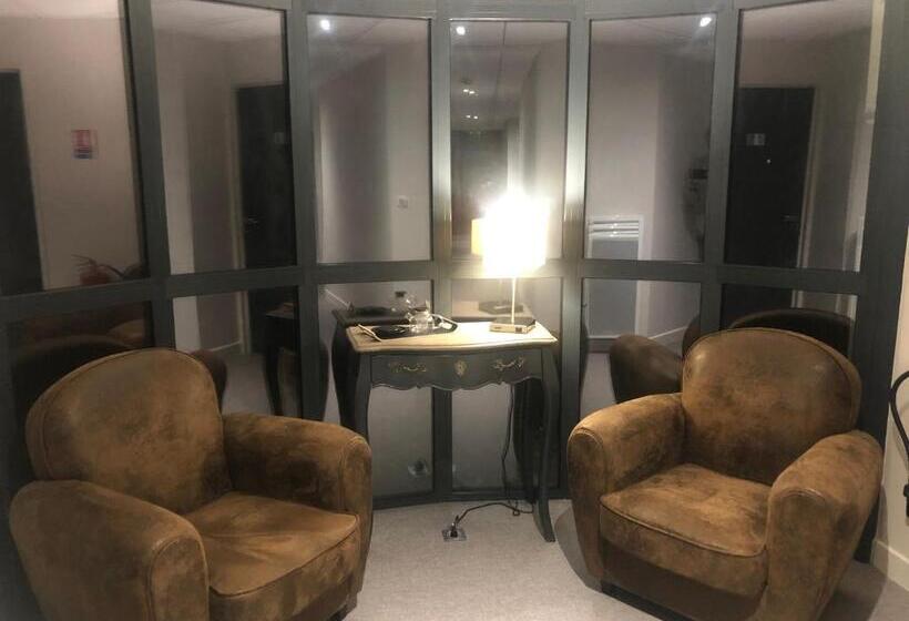 膳宿费 Château De Petit Bois