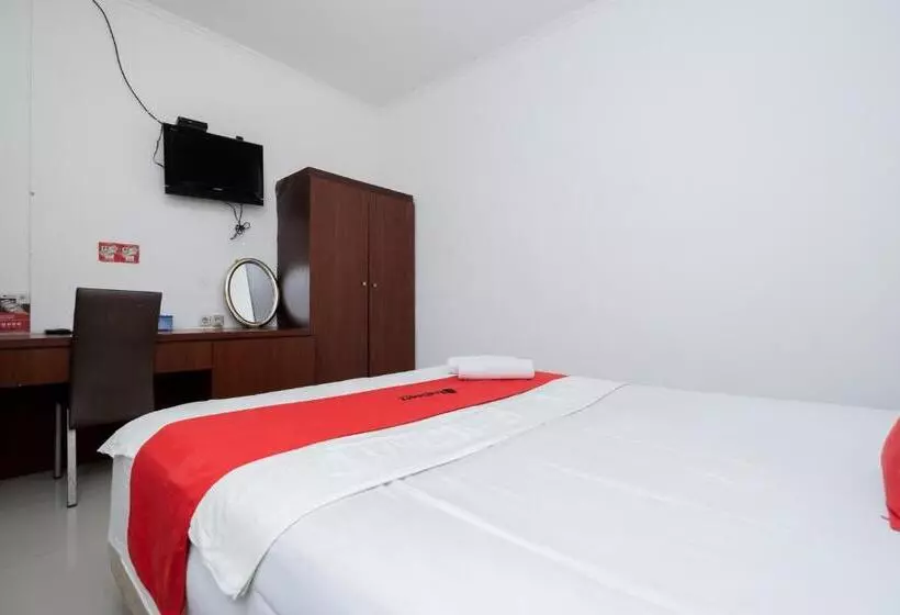 Majatalo Reddoorz Near Bukit Darmo Golf