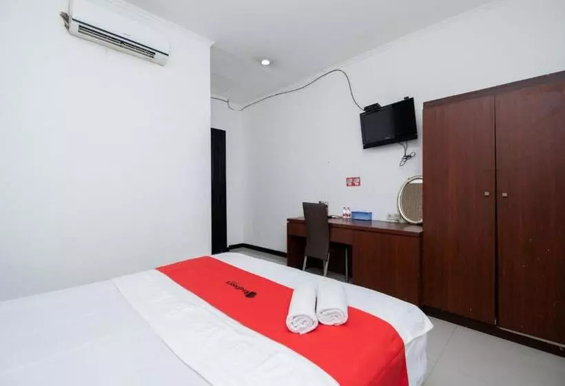 Majatalo Reddoorz Near Bukit Darmo Golf