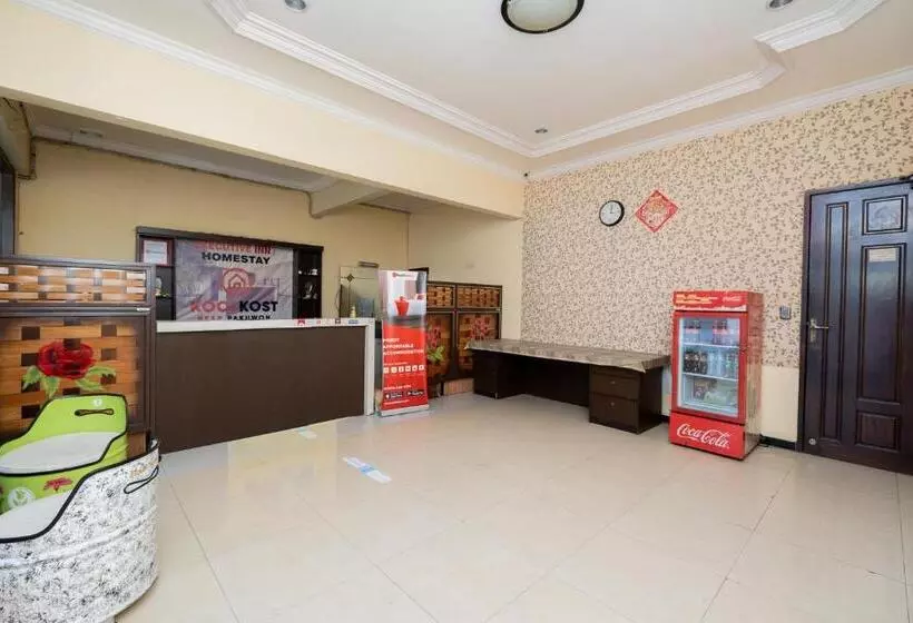 Majatalo Reddoorz Near Bukit Darmo Golf