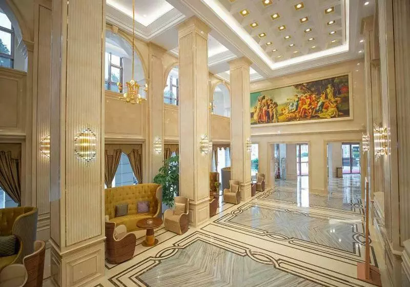 هتل Venus Royal