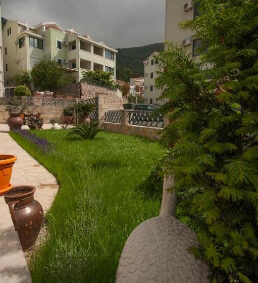 پانسیون Guest House Medin