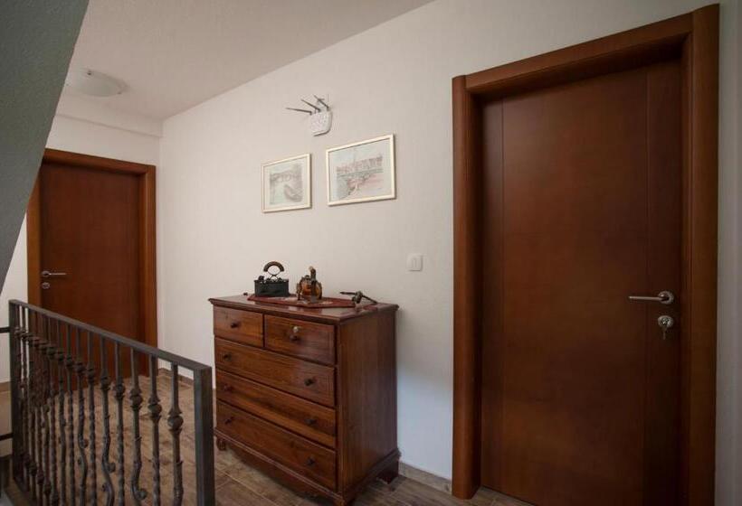 پانسیون Guest House Medin