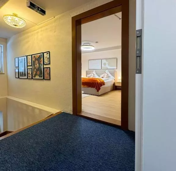 Majatalo Sieben Zimmer Am See