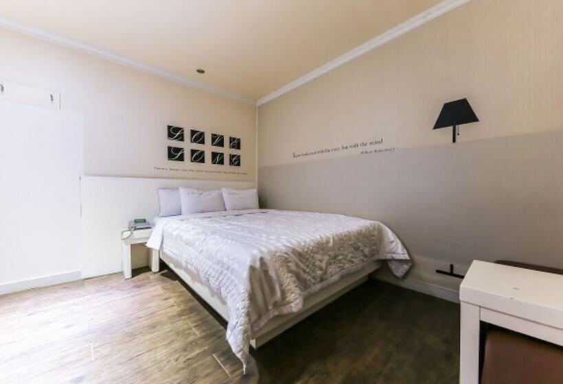 Cheonan Honeymoon Motel
