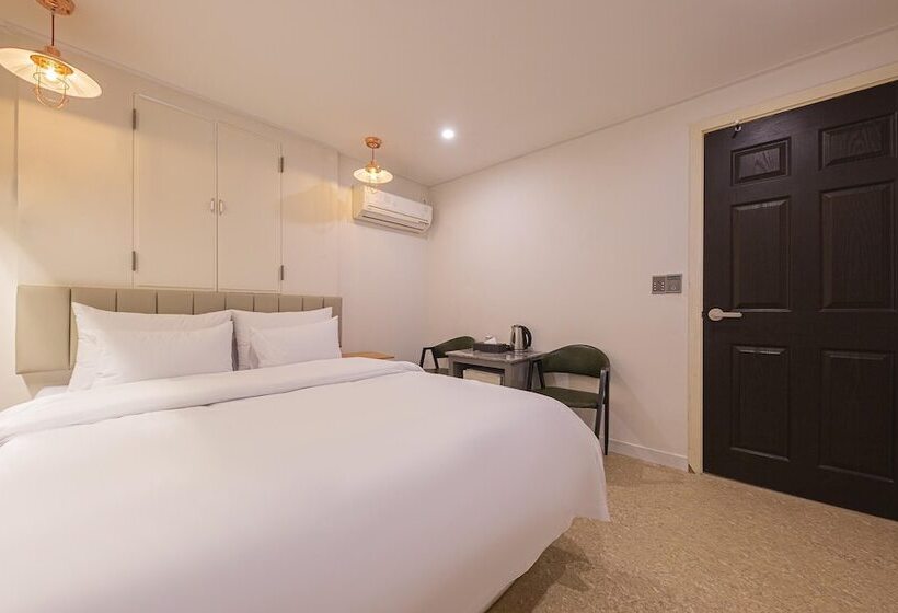 Cheonan Honeymoon Motel