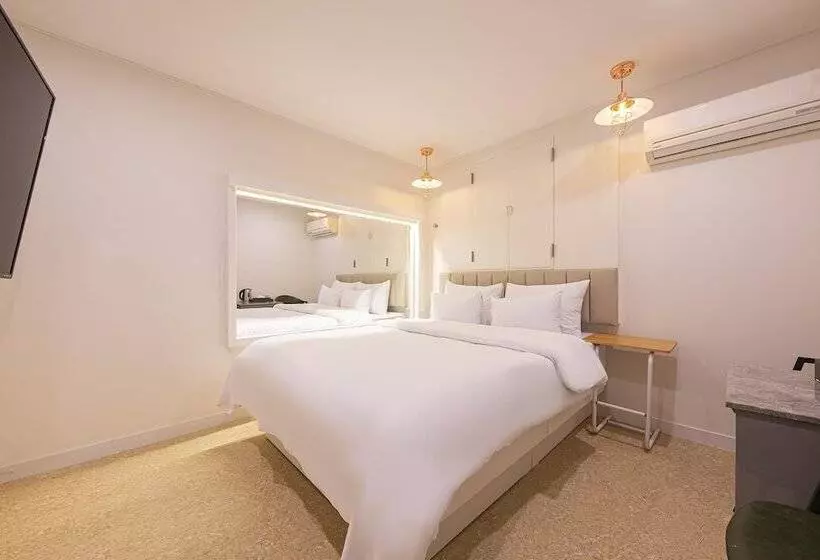Cheonan Honeymoon Motel
