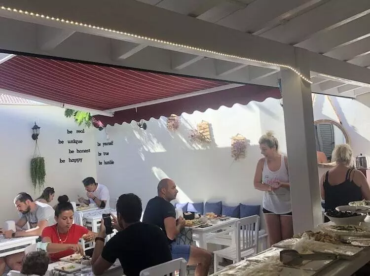 هتل Del Mar