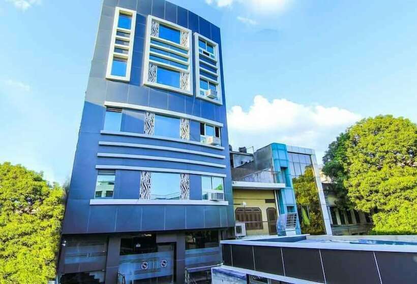 هتل Metro Continental