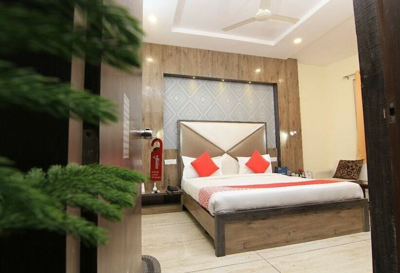 هتل Metro Continental