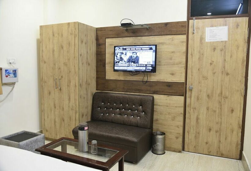 هتل Metro Continental