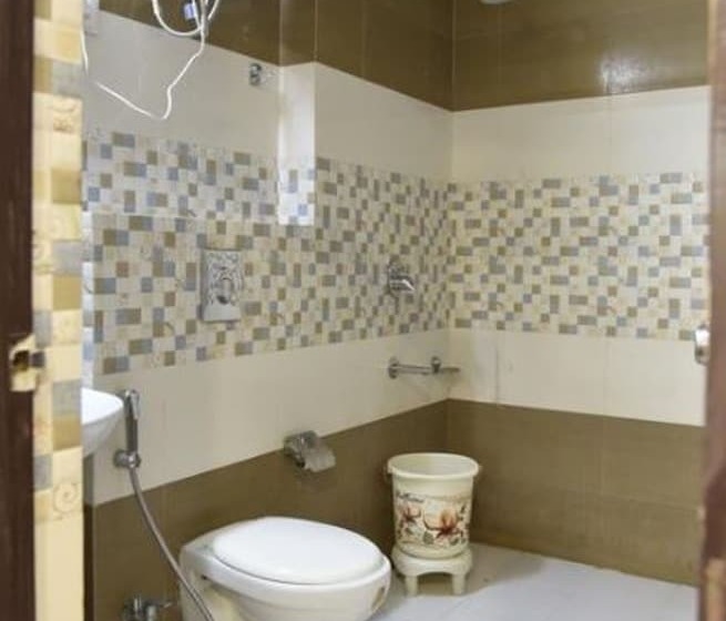 هتل Metro Continental