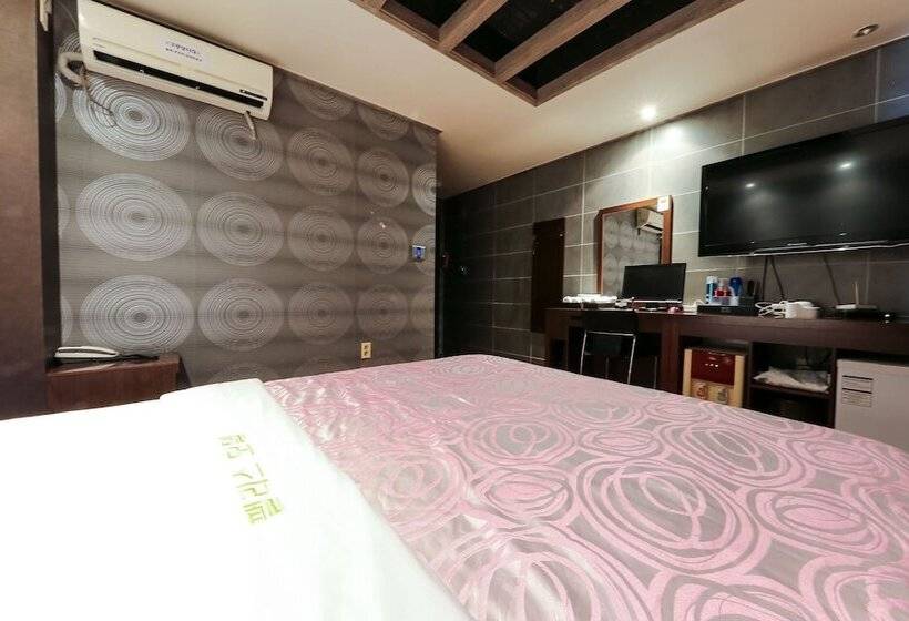 מוטל Jincheon Palace