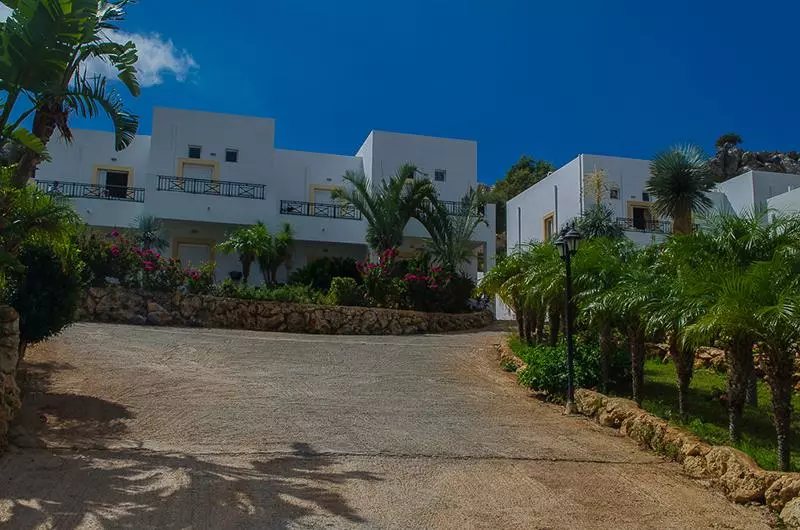 Hotelli Lambis Studios & Apartments