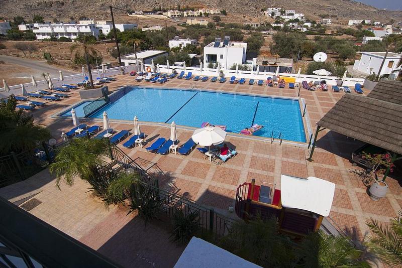 酒店 Lambis Studios & Apartments