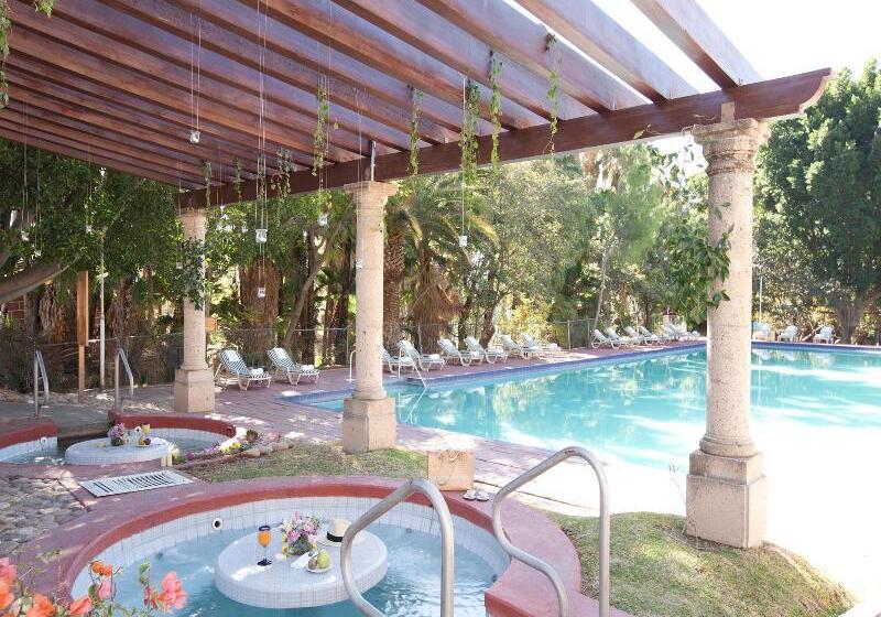 هتل Mision Comanjilla