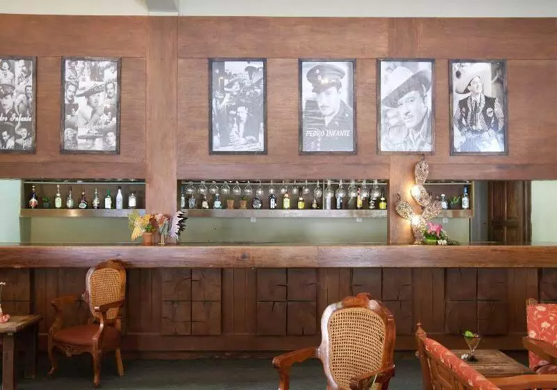 فندق Mision Comanjilla