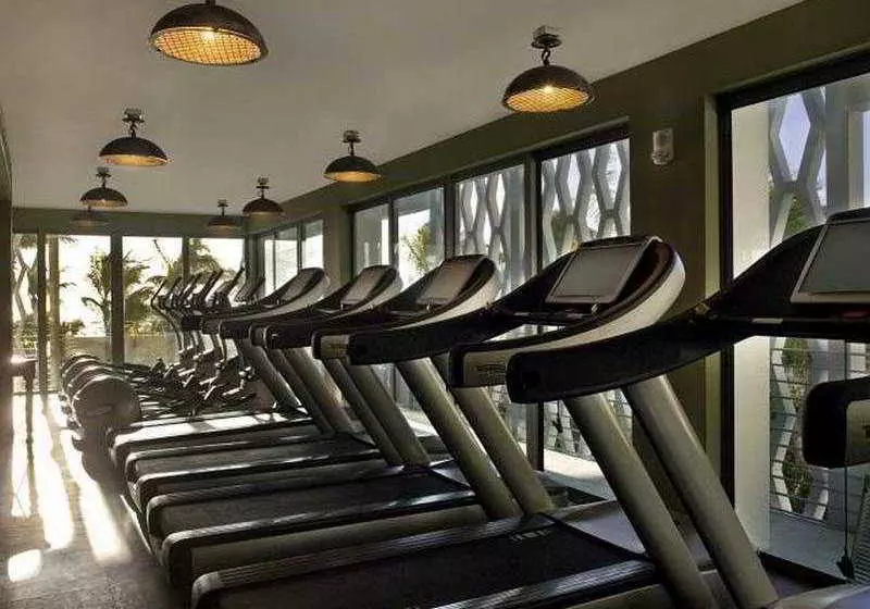 酒店 Soho Beach House