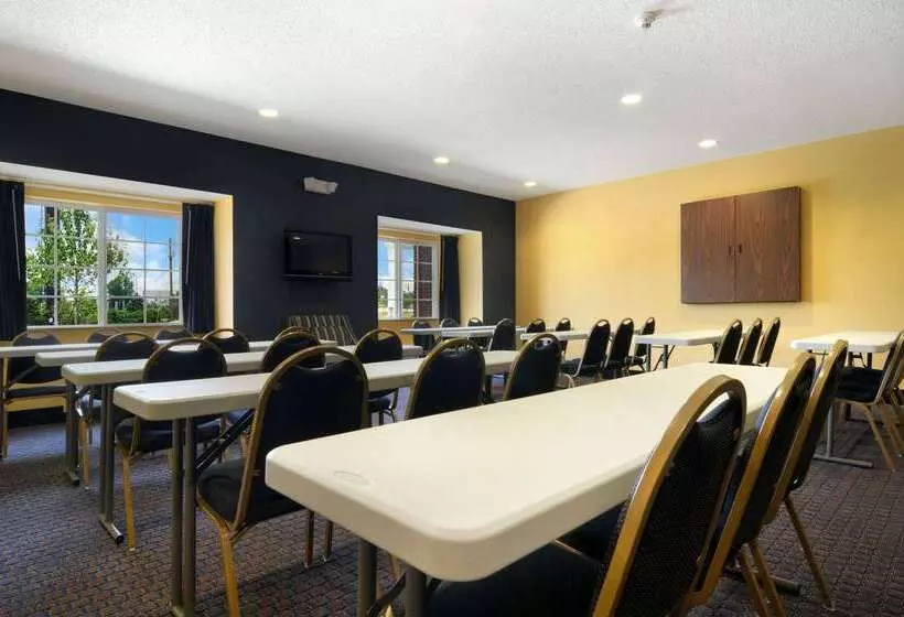 Microtel Inn & Suites By Wyndham Columbus Near Fort Moore