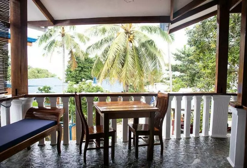 هتل Rainbow Bay Beach & Dive Resort