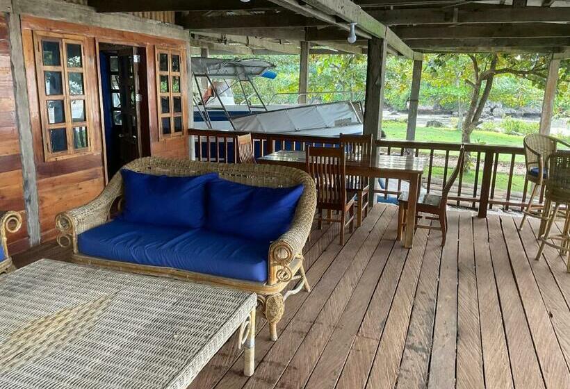 هتل Rainbow Bay Beach & Dive Resort