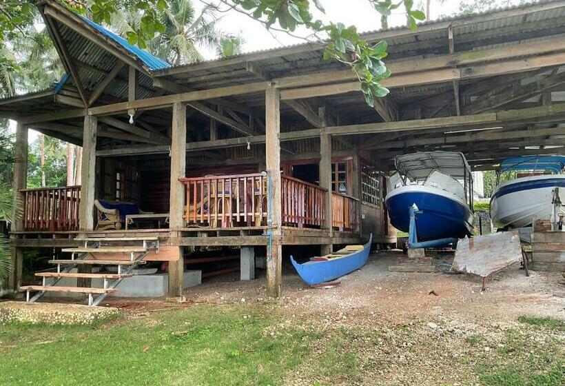 هتل Rainbow Bay Beach & Dive Resort