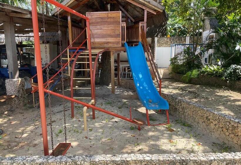 هتل Rainbow Bay Beach & Dive Resort