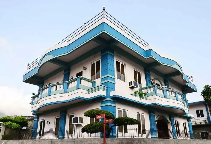 Majatalo Den Den Guesthouse