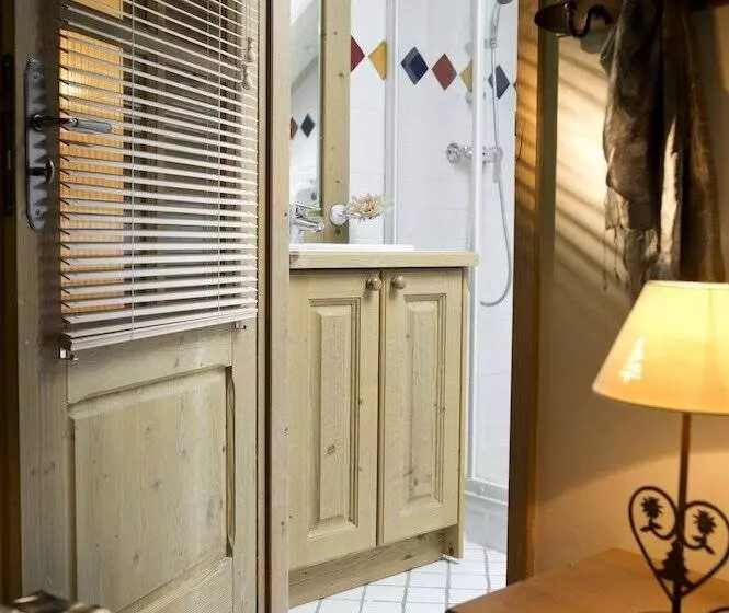 Residenssi Cgh Résidence Boutique Le Hameau De Pierre Blanche