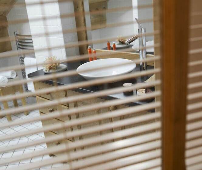 اقامتگاه Cgh Résidence Boutique Le Hameau De Pierre Blanche