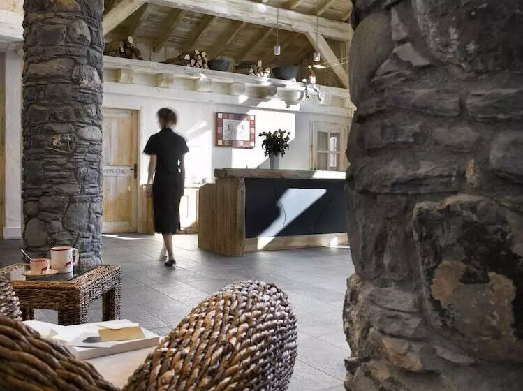 Residenssi Cgh Résidence Boutique Le Hameau De Pierre Blanche