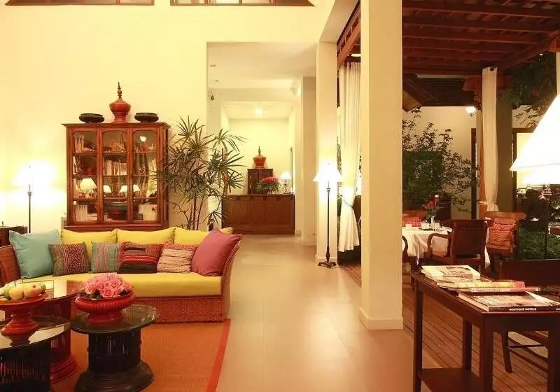 ホテル Baan Klang Wiang