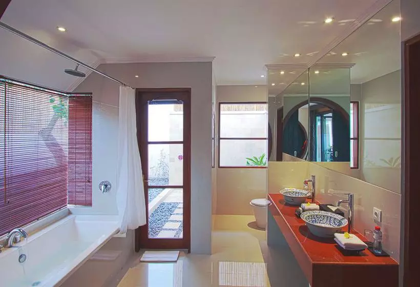 Hotel Four On Drupadi