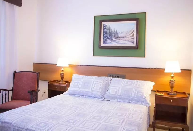 בית מלון כפרי Holz