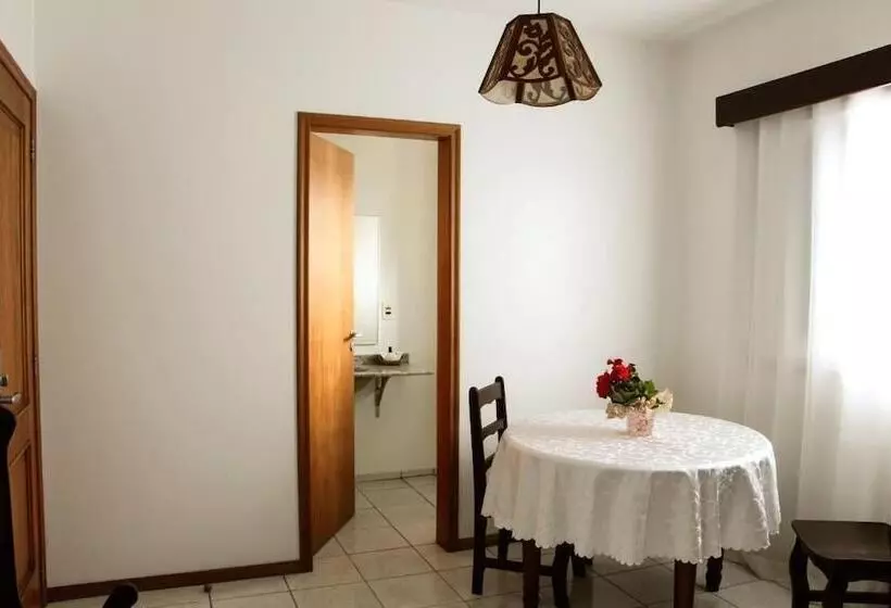 בית מלון כפרי Holz