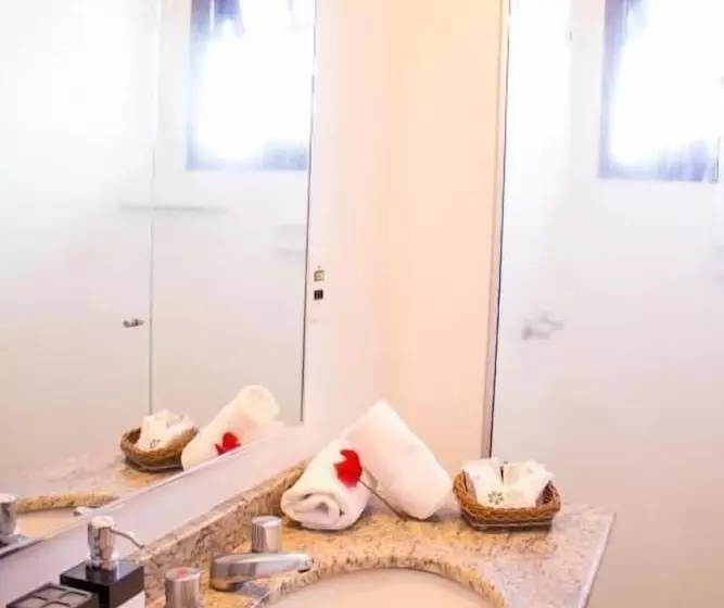 בית מלון כפרי Holz