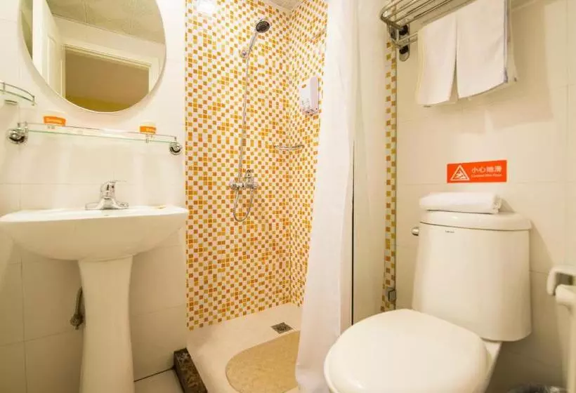 Отель Home Inn Beijing Yansha Xinyuanli