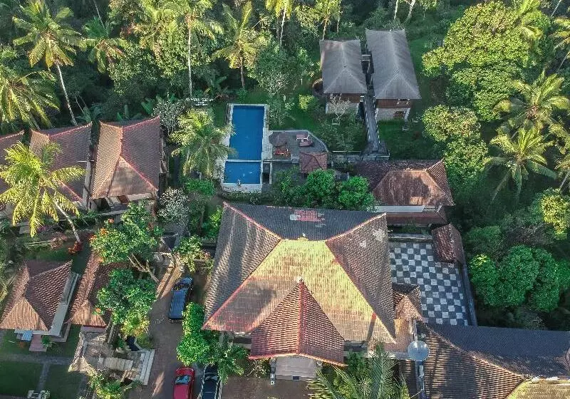 Puri Saron Hotel Madangan Gianyar