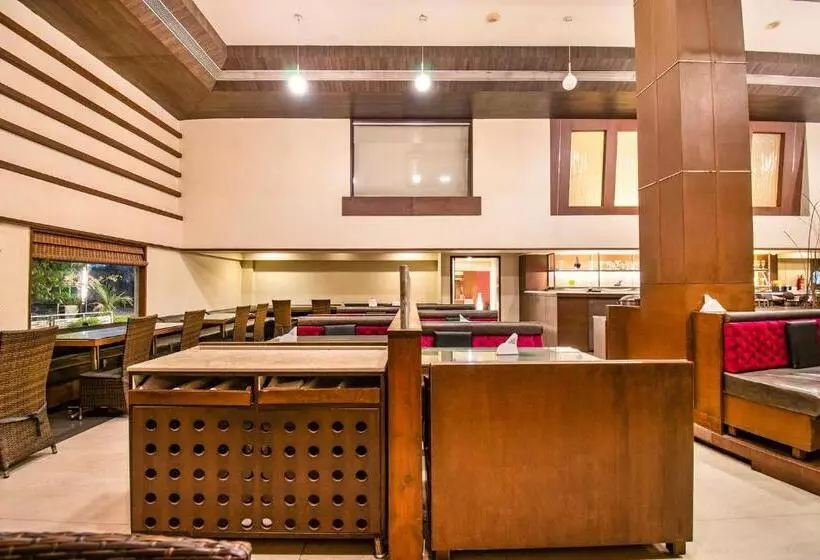 酒店 Sadanand Regency